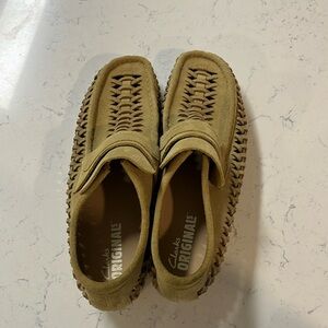 Clarks Original Loafers in Tan .. GOOD CONDITION